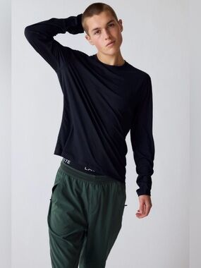 UO Ten Thousand Black Lightweight Running Tee